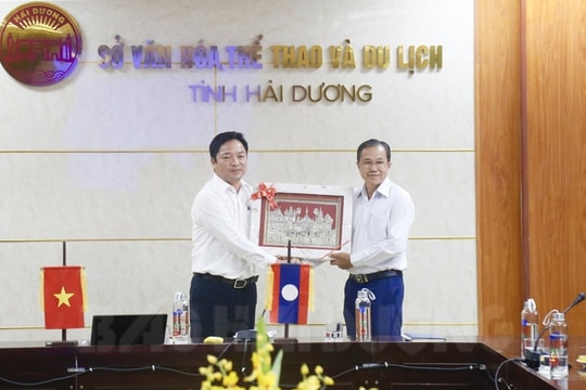 Lao track and field team training in Hai Duong
